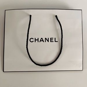CHANEL shopping bag